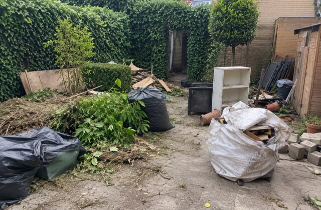 Opgeruimde tuin na tuinontruiming